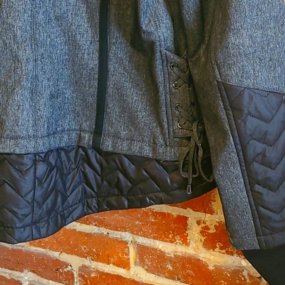 Guess Jacket - Picture 3 of 7